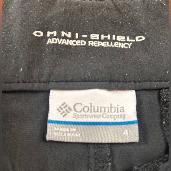 Columbia Omni-Shade Lightweight Stretch Nylon Hiking Shorts. Women's Size 4 - Picture 3 of 7